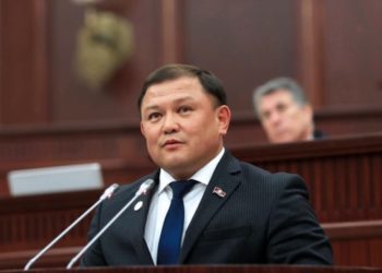 Экс-спикер, депутат Дастан Жумабеков бир мандаттуу округда ат салышат