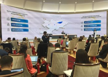 Өлкө башчысы Садыр Жапаровдун маалымат жыйыны башталды