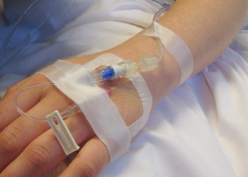 Нарын медколледжинин студенти вакцинадан каза болдубу? Иммунопрофилактика борборунун жообу