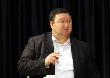 Мирлан Жеенчороев: «Бүгүнкү күндө Бабанов бизнесине, ден соолугуна байланышкан маселелер менен алек»