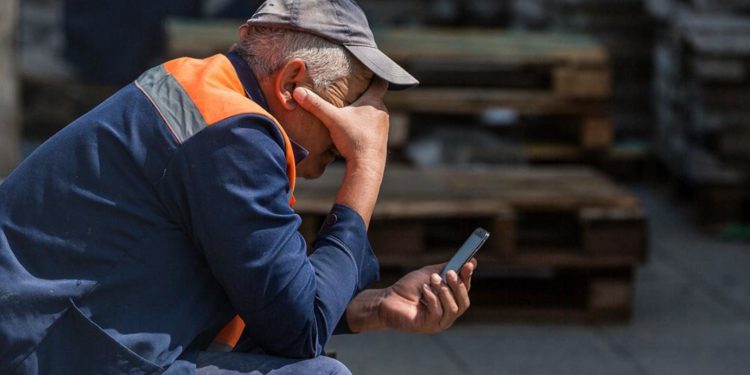 Эмгек мигранттары үчүн Орусияга кирүү эрежелери өзгөрдү. ИИМден түшүндүрмө