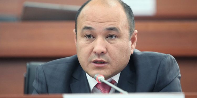 БШК депутат Алмаз Жутановдун ыйгарым укуктарын мөөнөтүнөн мурда токтотту