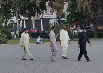 Садыр Жапаров: «Пакистандыктар — бул кеминде миң доллар калтырган туристтер»