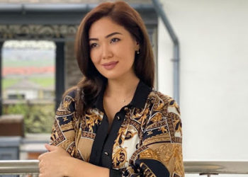 «Бир ай мурун ИИМден колдоо сураганбыз». КТРКнын эфиринен ырчы Анжелика тартылган сериалды алып салышты