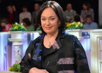 Коронавирус. Орусиялык алып баруучу Лариса Гузееванын ооруканада оор абалда жатканы айтылды