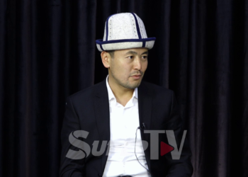 Нуржигит Кадырбеков Октябрь окуясы боюнча: «Элдин көзүнөн от, мурдунан түтүн чыгып калганы көрүнүп турду»