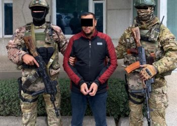 «Хизбут-Тахрир» диний-экстремисттик уюмдун 6 лидери кармалды (сүрөт)