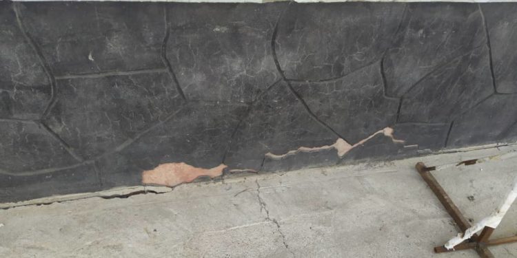 «4 миллион сомдон ашык зыян келтирилген». Жалал-Абадда мектептин курулушуна бөлүнгөн акчаны кымыргандар аныкталды