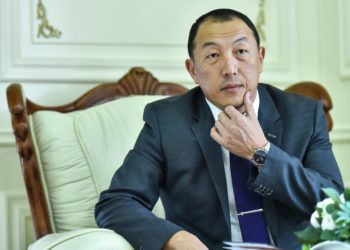 Коопсуздук кеңешинин жыйынында дагы бир министр сөгүш алды