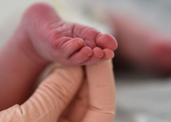 Бишкектеги төрөт үйлөрдүн биринде 15 жаштагы кыз көз жарды