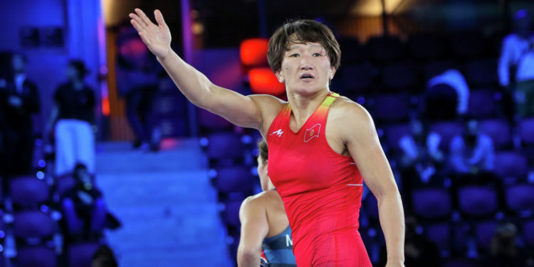 Айсулуу Тыныбекова америкалык спортчулар үчүн мастер-класс өткөрдү (видео)