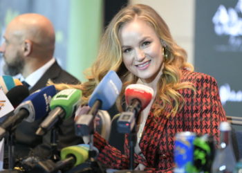 Валентина Шевченко кур үчүн бир тууганына каршы беттешке чыгат беле? Өзүнүн жообу