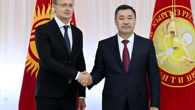 Венгрия Кыргызстандын вакцина алуусу жөнүндө паспортторун таанууну чечти