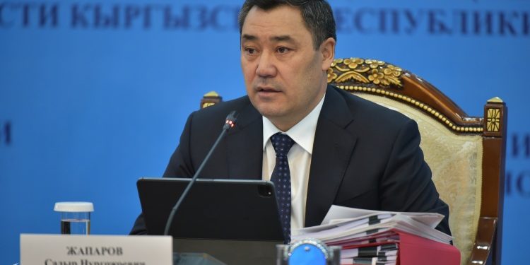 Садыр Жапаров мамлекеттик компаниялардын кирешелери боюнча: «Каякка кетип жүргөн?»