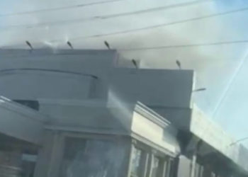 Бишкектеги кафелердин бири өрттөнүп жатат