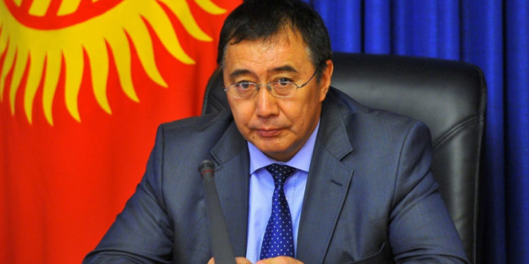 Мамлекеттик кадр кызматынын директору ээлеген кызматынан бошотулду