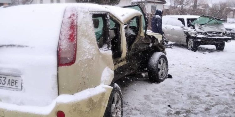 Ысык-Көлдө жол кырсык 4 адамдын өмүрүн алды (сүрөт)