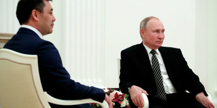 Садыр Жапаров Владимир Путинге көңүл айтты