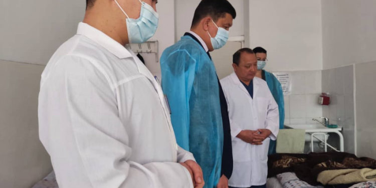 Бишкекте автобустун жол кырсыкка кабылышы. Ооруканада 4 адам дарыланып жатат