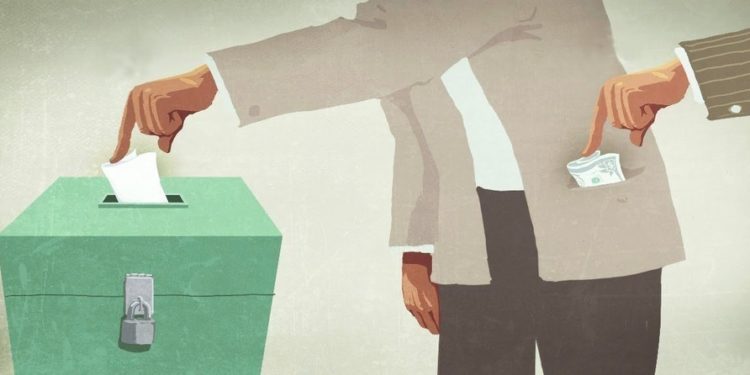 Камчыбек Жолдошбаевге добуш сатып алуу. Үй комитеттери административдик ресурсту пайдаланган деп шектелип жатышат