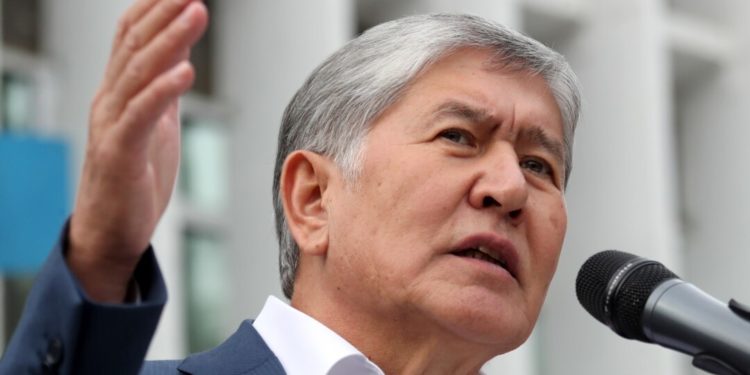 Алмазбек Атамбаевдин соту кийинкиге жылдырылды