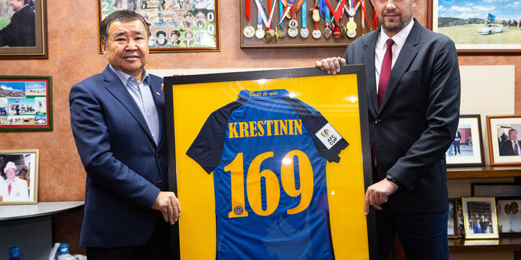 Александр Крестинин «Дордой» футбол клубунун башкы машыктыруучулугунан кетти