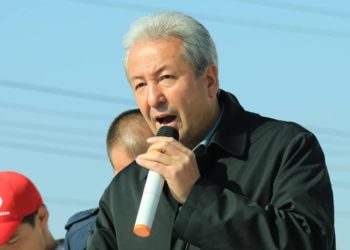 Мадумаров: «Жапаровдун менчик учак менен саммитке барып келгени өтө уят»