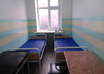 Балдар менен энелердин жерде жаткан сүрөттөрү тараган соң, Ош облустук ооруканасына орундар бөлүндү