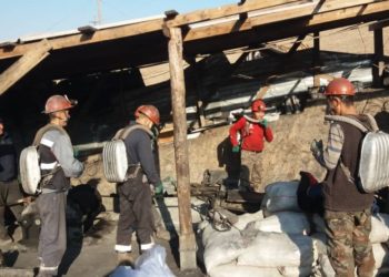 Баткендеги шахтада 2 адам газга ууланды. Учурда абалдары кандай?