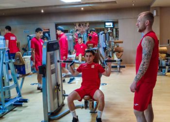 Кыргызстандын футбол боюнча курамасы жолдоштук беттештерге даярданып жатат (видео)