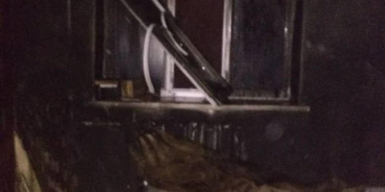 Бишкекте үйдөн өрт чыгып, 30 жаштагы жаран иске ууланып көз жумду