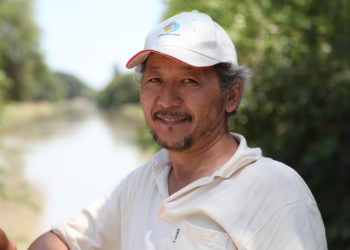 Эрнест Абдыжапаров 10 чыгармасын аукционго коёт