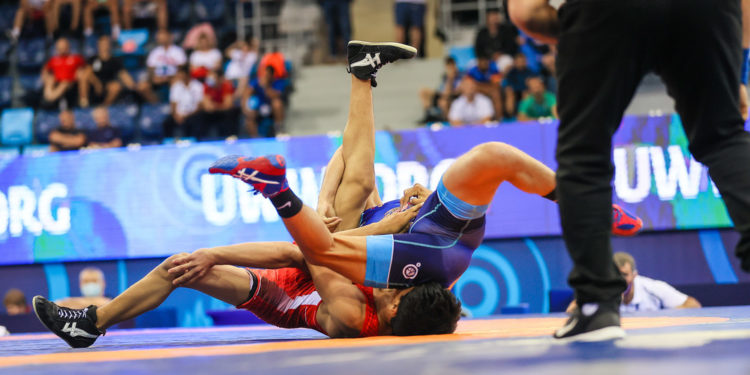 Дүйнө чемпиондугу. Кыргызстандык спортчулар Эрназар Акматалиев менен Мырзаназар уулу Бекболот жарым финалда