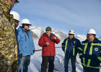 Акылбек Жапаров Кумтөр кенине барды. Кандай максатта барганы белгисиз