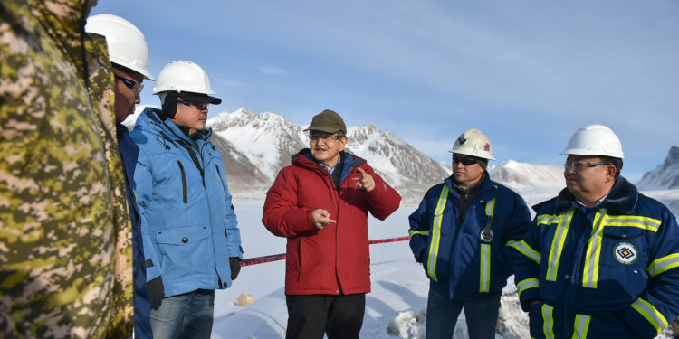 Акылбек Жапаров Кумтөр кенине барды. Кандай максатта барганы белгисиз