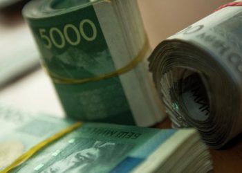 Парламенттик шайлоо. Жарыштагы 21 партиянын төртөө эң көп акчага ээ