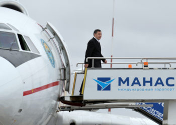 Президент Садыр Жапаров кайсы учак менен Түркияга учуп кетти?