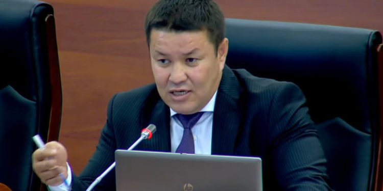 Сот БШКга Талант Мамытов боюнча жазылган арызын кайтарды