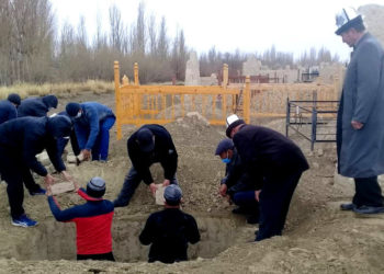 Чүйдөгү жол кырсыкта каза болгон «Түндүк электр» ишканасынын кызматкерлери жерге берилди