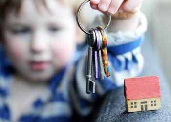 Прокуратура: «Ата-энесинен ажыраган 6 бала батирлүү болду»