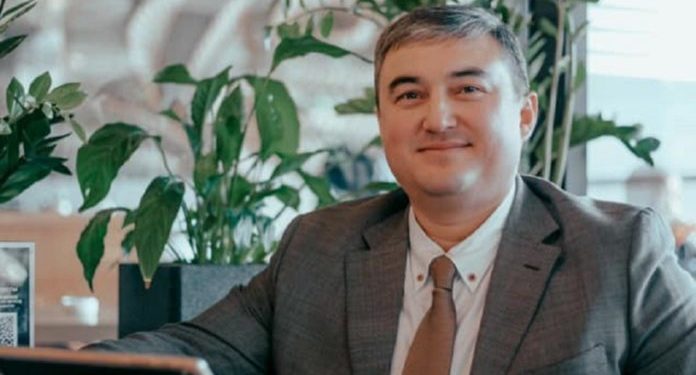 «Болгонун болгондой айттым». Максат Кунакунов УКМКга сурак берип чыкты