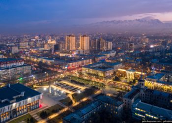 Бишкекте мектептердин курулуш иштерин жүргүзүүдө дээрлик 6 миллион сомду кымырып коюшкан