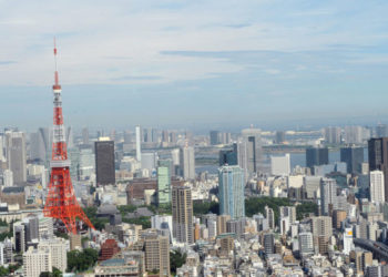 Япония коронавирустун жаңы штаммынан улам чет элдиктерге чек арасын жапты