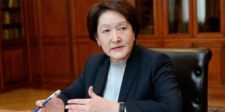 Садыр Жапаров БШКнын төрайымы жөнүндө: «Мен да эл сыяктуу жаман көрчүмүн. Бирок кеп төрайымда эмес экен»