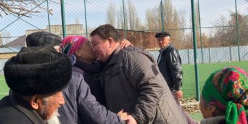 Мирлан Жеенчороев, №1: «Парламентте адилеттик, чындык үчүн күрөшүүгө даярбыз»