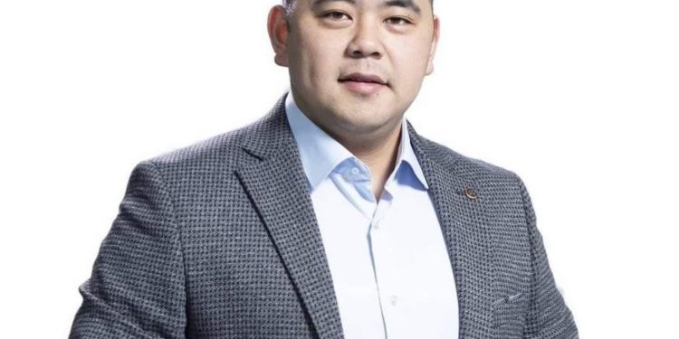 Аспек уулу Азамат: “Максатым — отуз жылдан бери сызда отурган эл үчүн мыйзамдарды жазуу”