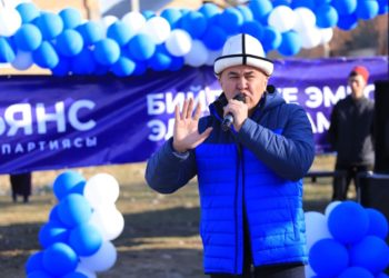 Алтынбек Сулайманов: “Бир мектеп куруу жүз түрмөнү жапканга барабар”