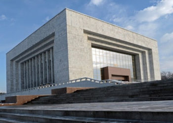 Тарых музейине 7-апрель окуясына арналган стенддер орнотулду