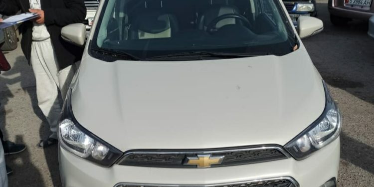 Бишкекте окуучу кызды сүзүп, качып кеткен делип 19 жаштагы кыз кармалды