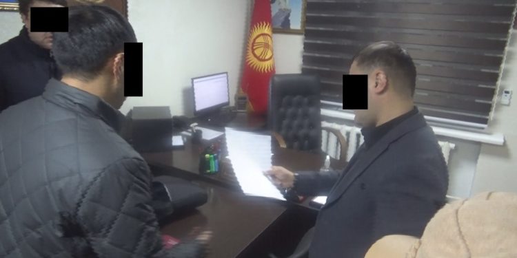 Октябрь райондук прокурордун орун басары кармалды